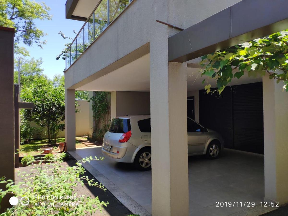 Casa Moderna No Centro Proxima A Atracoes Turisticas Villa Foz do Iguacu Bagian luar foto